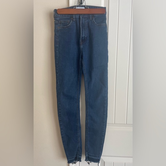 (3/$15) Bershka Skinny Ankle Super High Rise Jeans - Picture 2 of 5
